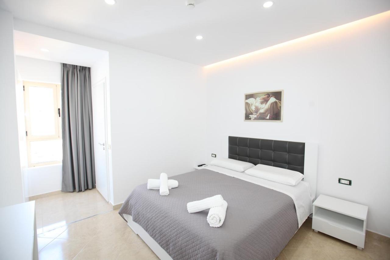 Nika Pensión Sarandë